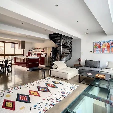 Maison De Village - Haut De Gamme Avec Patio Tatil Evi Thuir